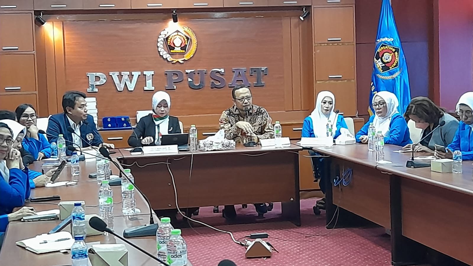 3558a044-7a1e-4dd9-8fae-c0799bb9f3da